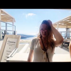 Meet your Posher, Emily